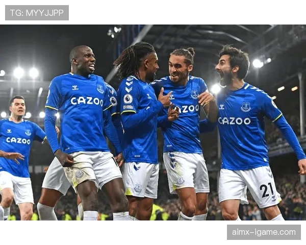 埃弗顿足总杯稳健晋级，顺利挺进下一轮