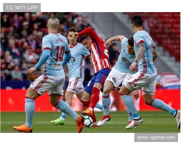 赫塔菲战术灵活多变,边路进攻成亮点 赫塔菲战术灵活多变,边路进攻成亮点