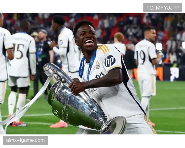 维尼修斯与罗德里戈:个人天赋与进攻效率差距解析 维尼修斯与罗德里戈:个人天赋与进攻效率差距解析