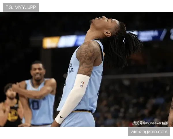 莫兰特夜店蹦迪到凌晨，第二天训练迟到还晒新买的百万钻表